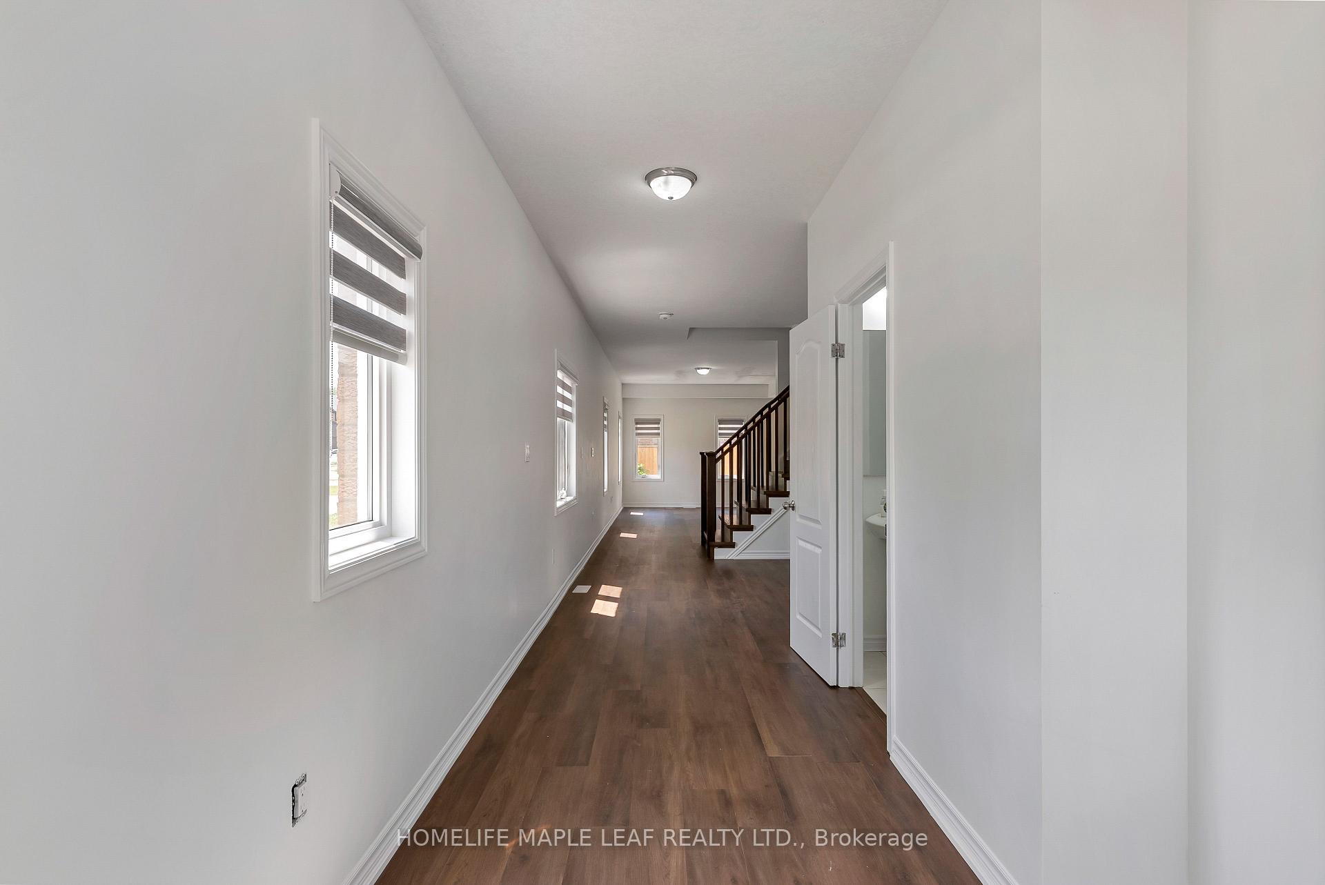 Photo 7 of 2751 Oriole Drive, London, South U — HOMEH