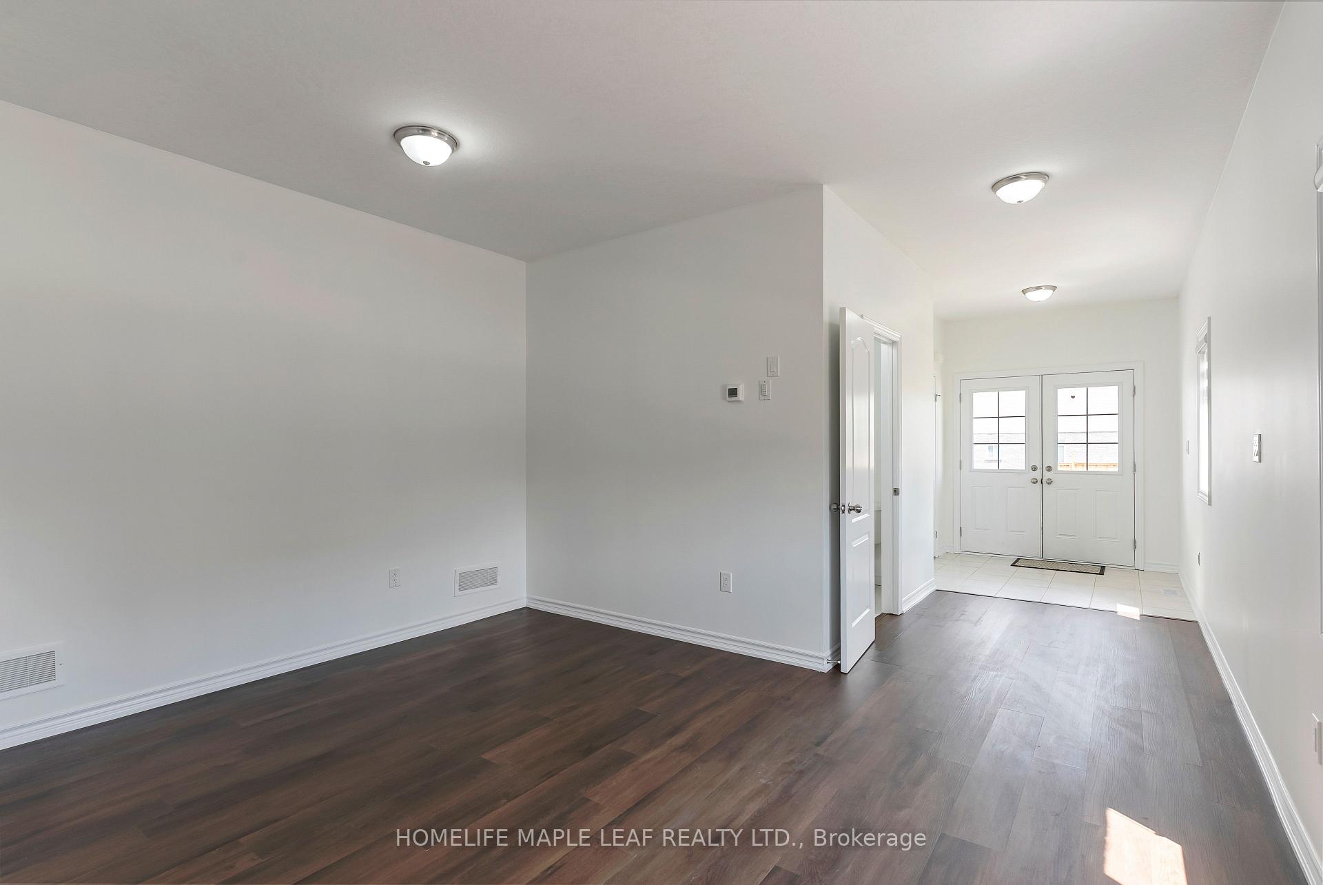 Photo 11 of 2751 Oriole Drive, London, South U — HOMEH
