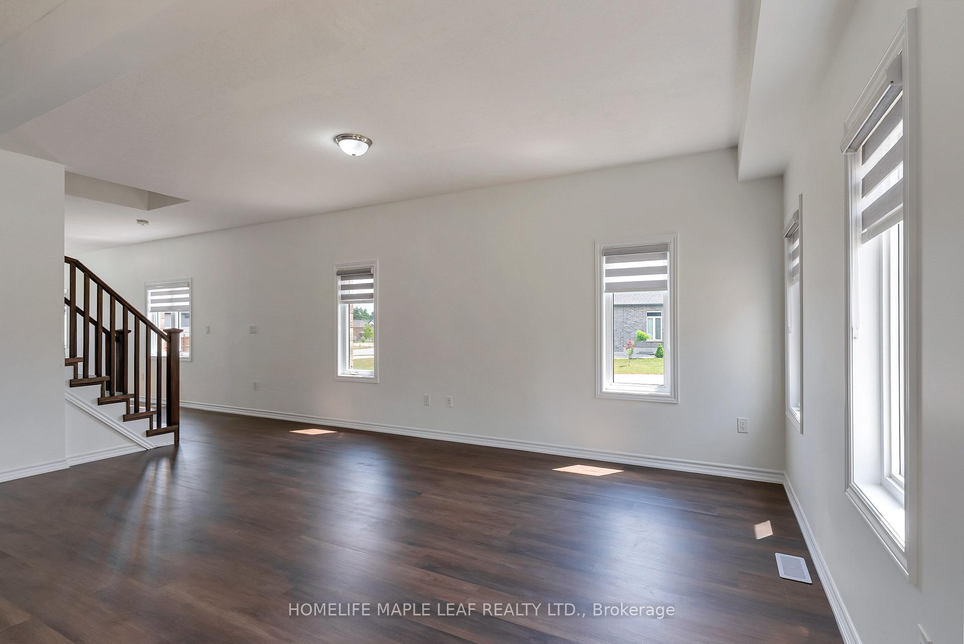 Photo 18 of 2751 Oriole Drive, London, South U — HOMEH