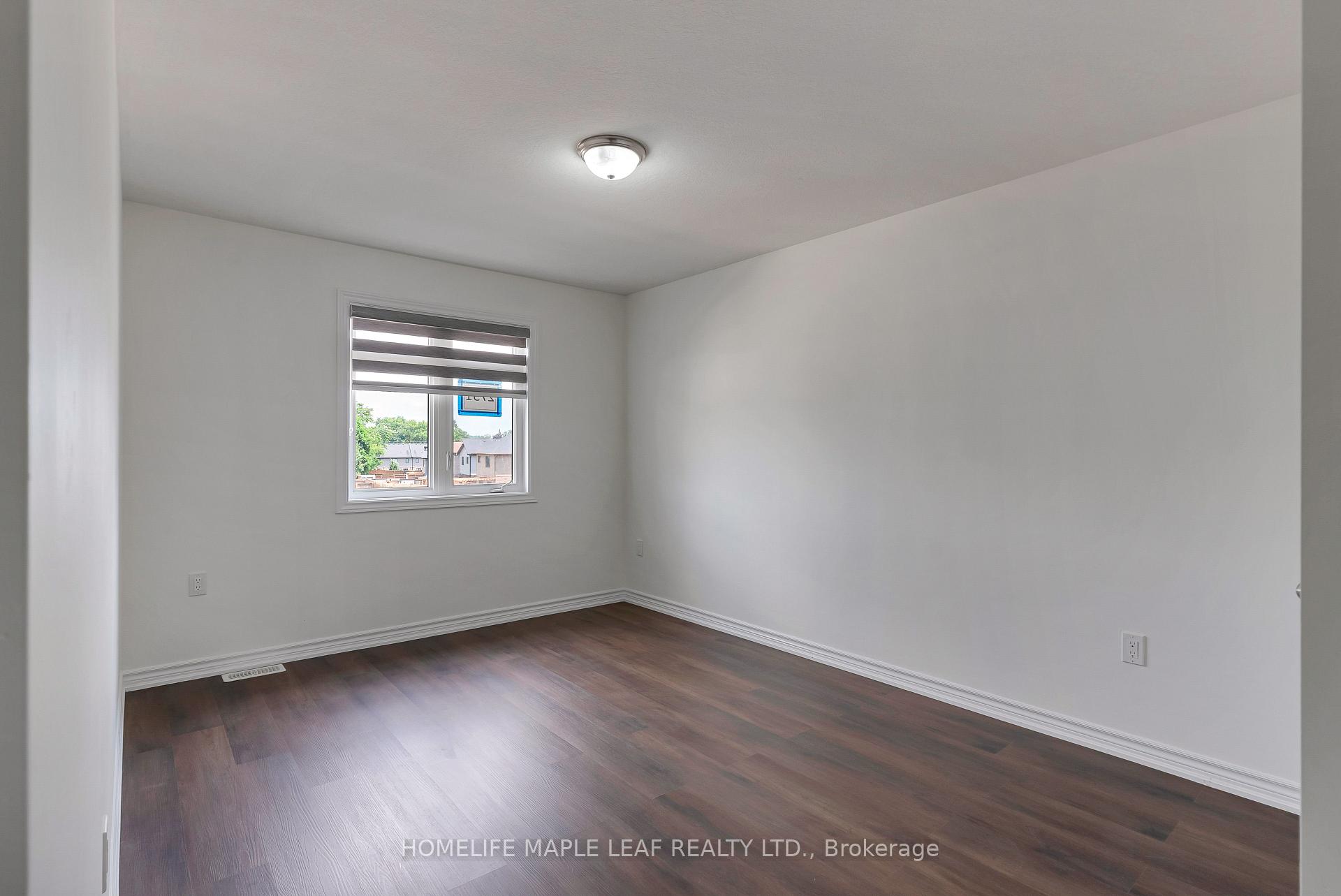 Photo 29 of 2751 Oriole Drive, London, South U — HOMEH