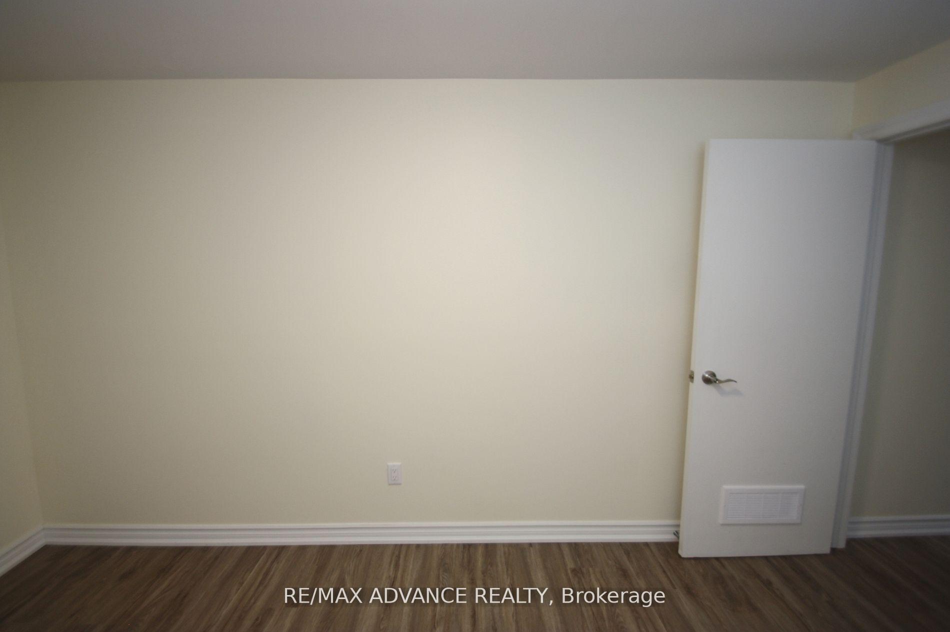 Photo 19 of Unit Lower, 33 Carluke Crescent, North York, St. Andrew-Windfields — HOMEH