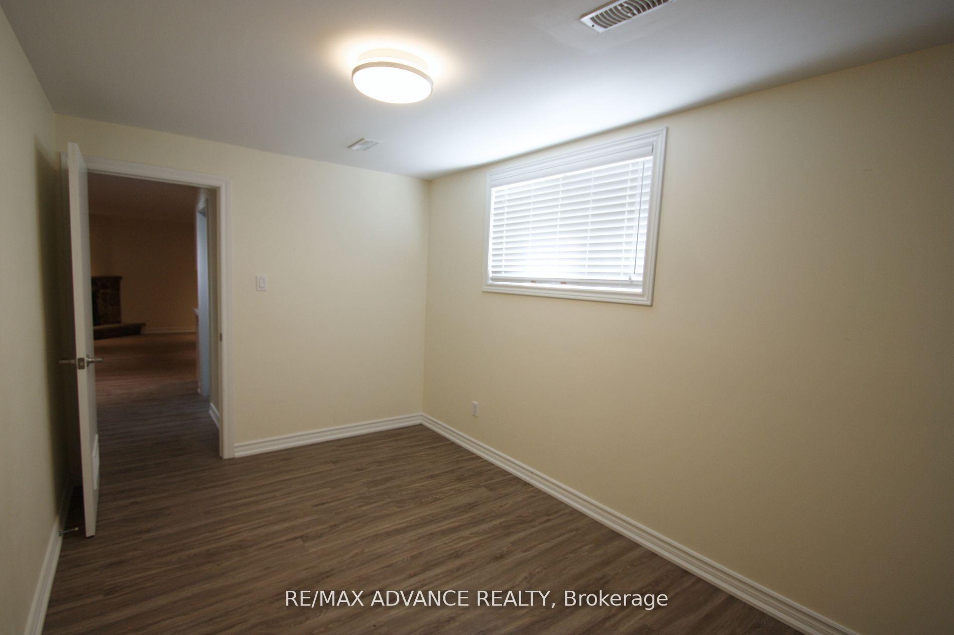 Photo 20 of Unit Lower, 33 Carluke Crescent, North York, St. Andrew-Windfields — HOMEH