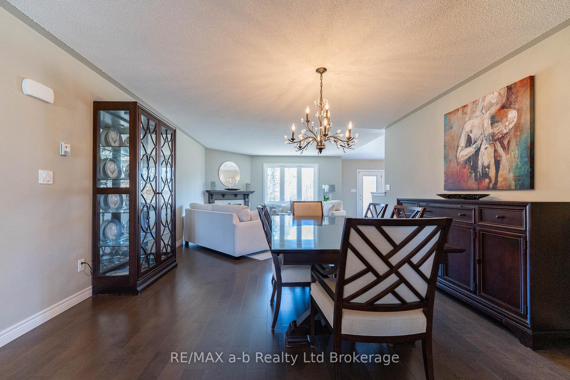 Photo 7 of 90 Weston Drive, Tillsonburg — HOMEH