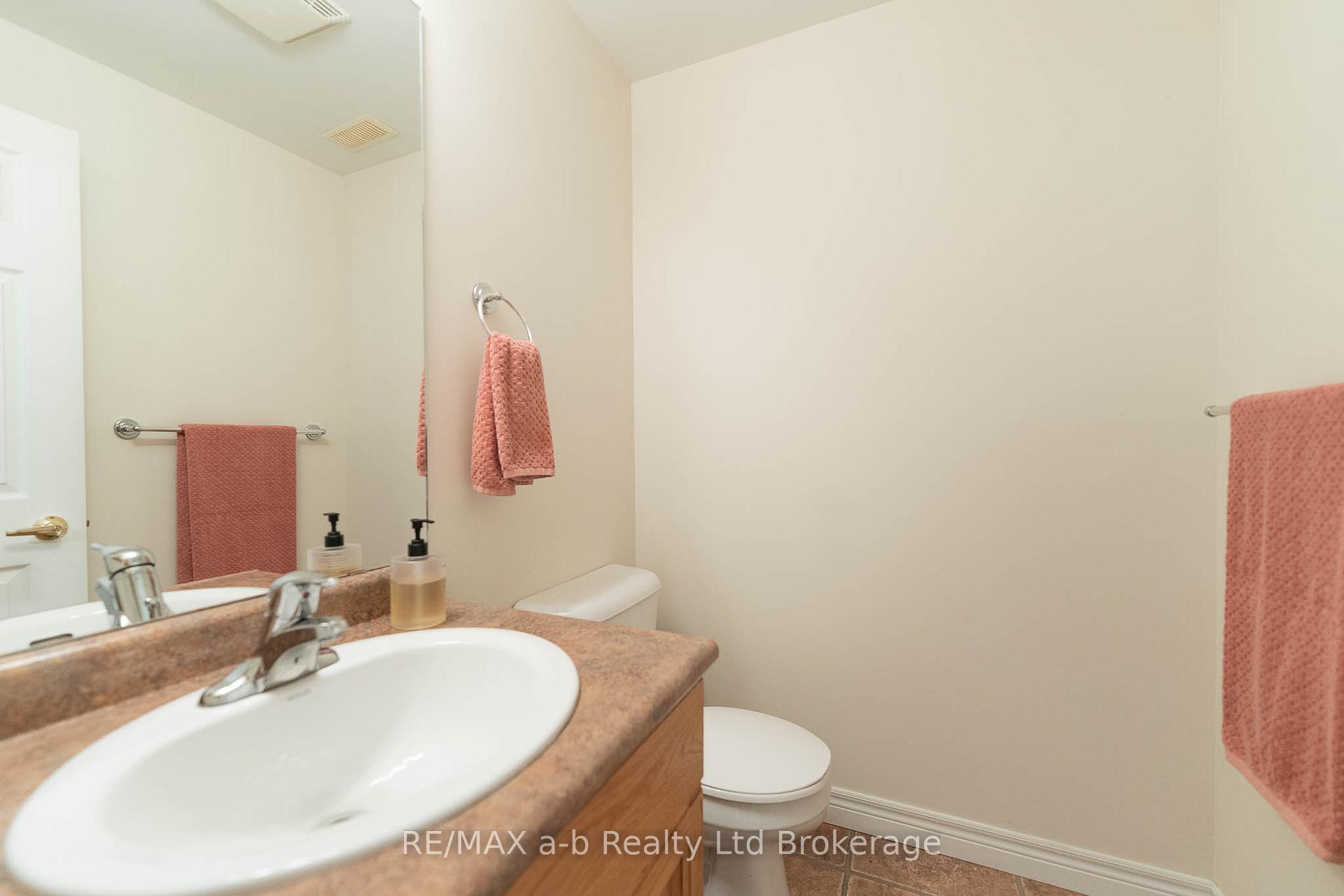 Photo 31 of 90 Weston Drive, Tillsonburg — HOMEH