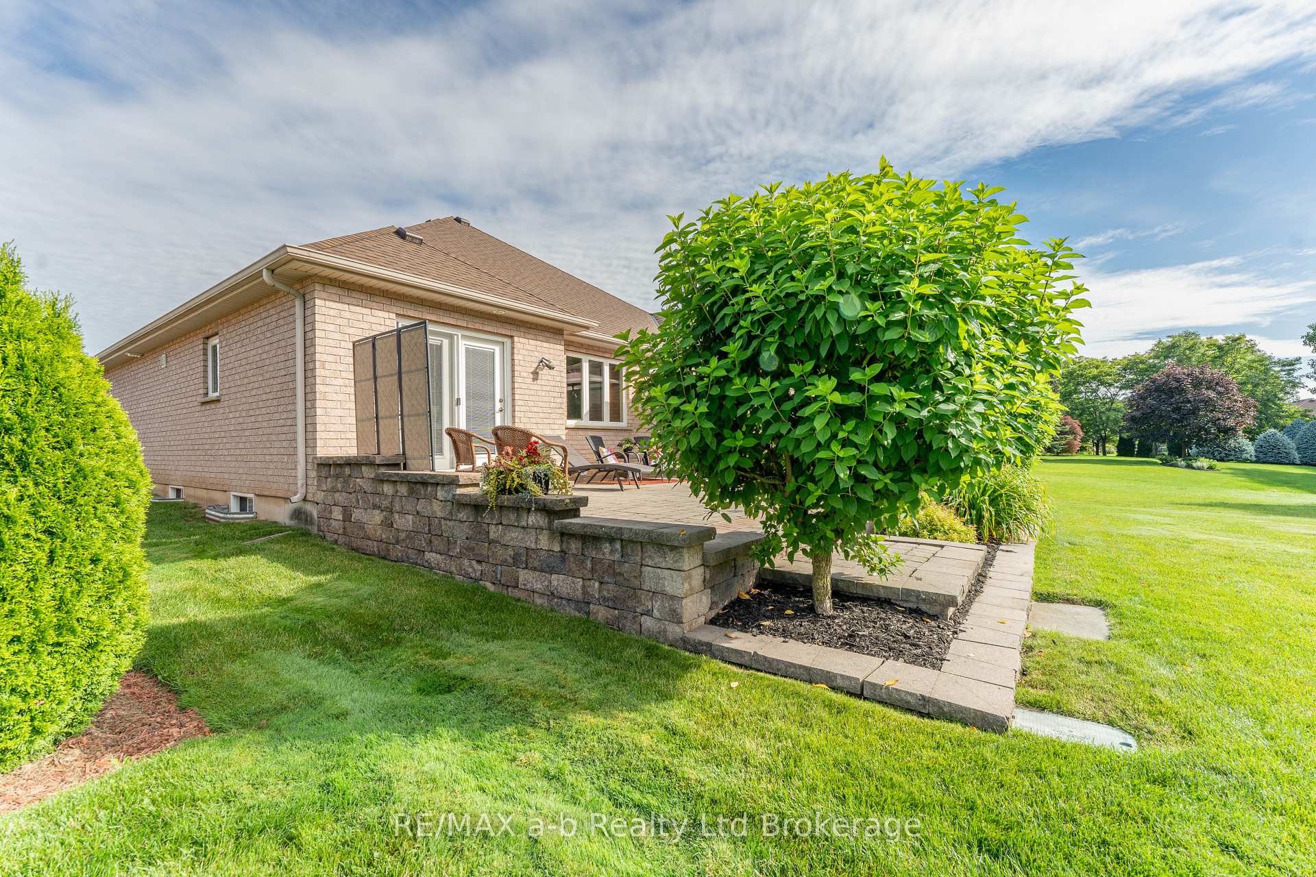 Photo 42 of 90 Weston Drive, Tillsonburg — HOMEH