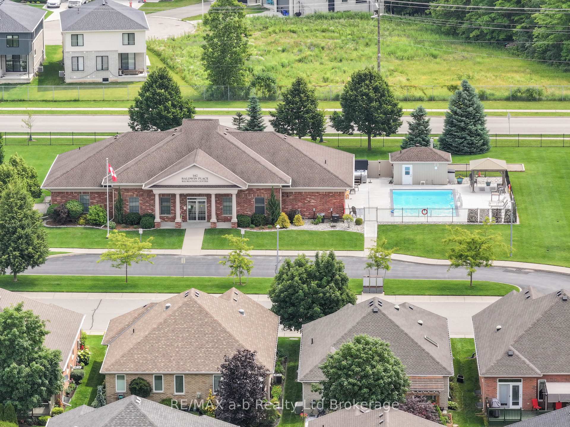 Photo 48 of 90 Weston Drive, Tillsonburg — HOMEH