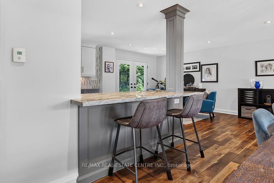 Photo 7 of 26 Freeland Court, Hamilton, Westdale — HOMEH