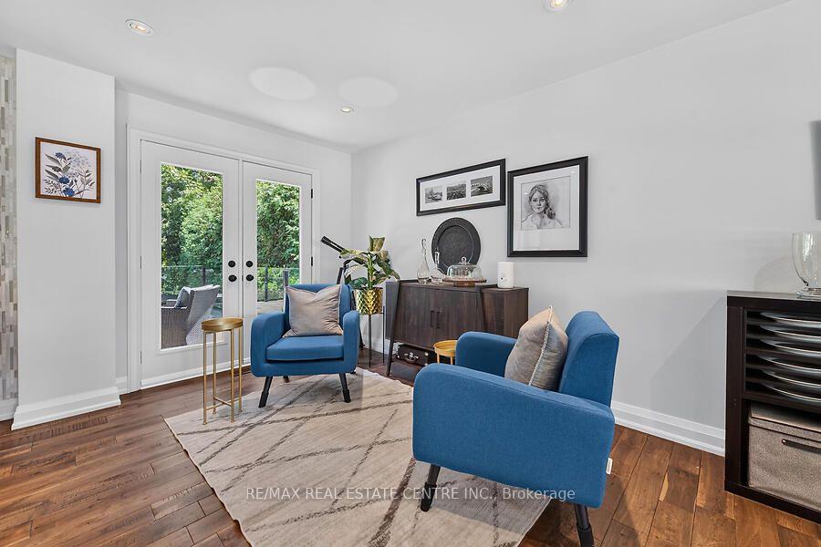 Photo 8 of 26 Freeland Court, Hamilton, Westdale — HOMEH