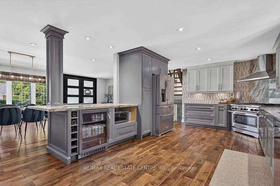 Photo 11 of 26 Freeland Court, Hamilton, Westdale — HOMEH