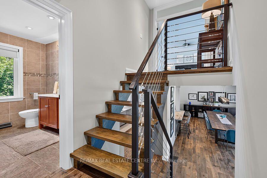 Photo 17 of 26 Freeland Court, Hamilton, Westdale — HOMEH