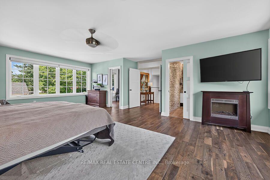 Photo 19 of 26 Freeland Court, Hamilton, Westdale — HOMEH