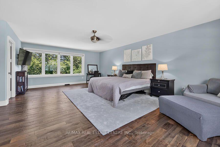 Photo 20 of 26 Freeland Court, Hamilton, Westdale — HOMEH