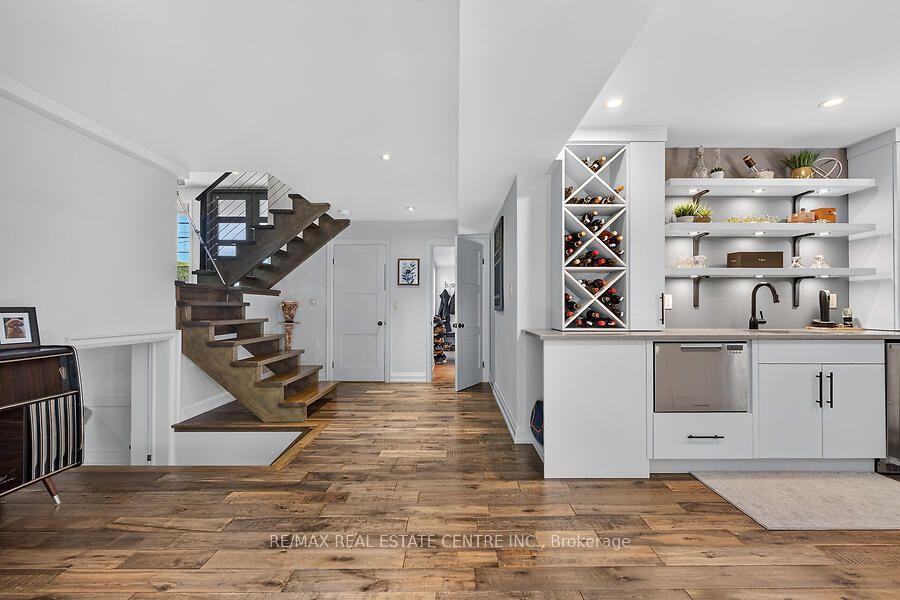 Photo 25 of 26 Freeland Court, Hamilton, Westdale — HOMEH