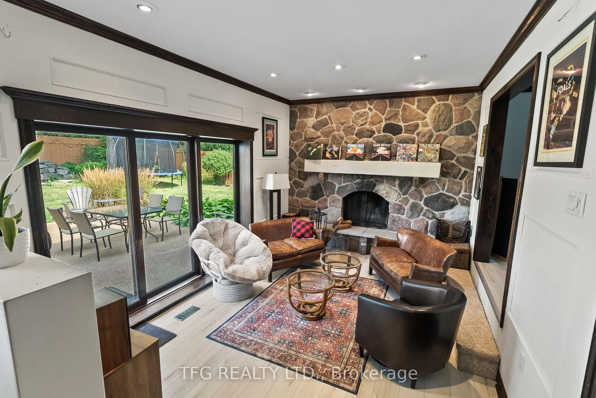 Photo 7 of 490 Conlin Road E, Oshawa, Kedron — HOMEH