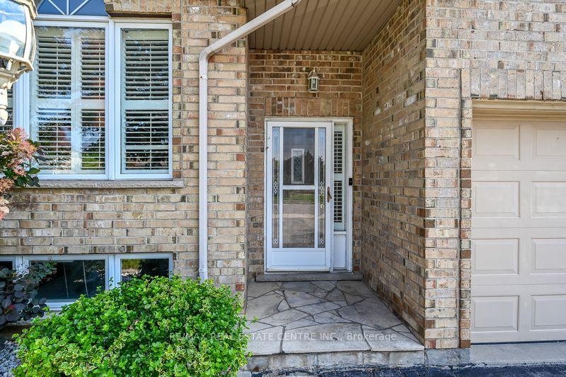 Photo 2 of Unit Lower Unit, 59 Colin Crescent, Hamilton, Jerome — HOMEH