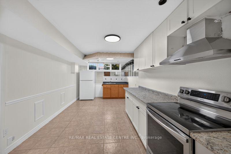 Photo 5 of Unit Lower Unit, 59 Colin Crescent, Hamilton, Jerome — HOMEH