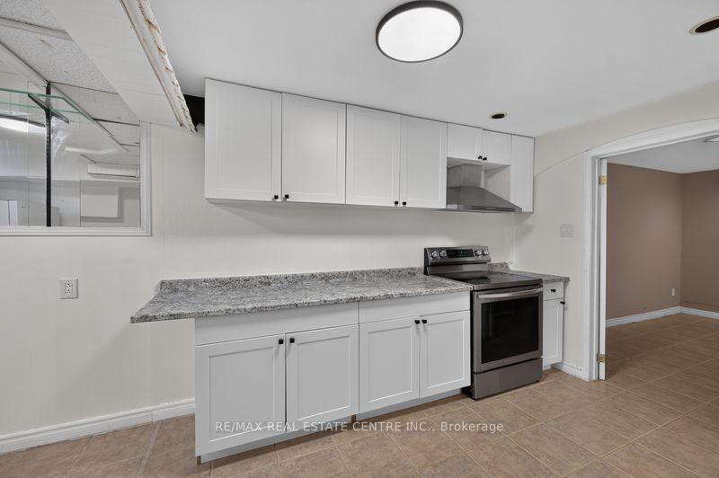 Photo 7 of Unit Lower Unit, 59 Colin Crescent, Hamilton, Jerome — HOMEH