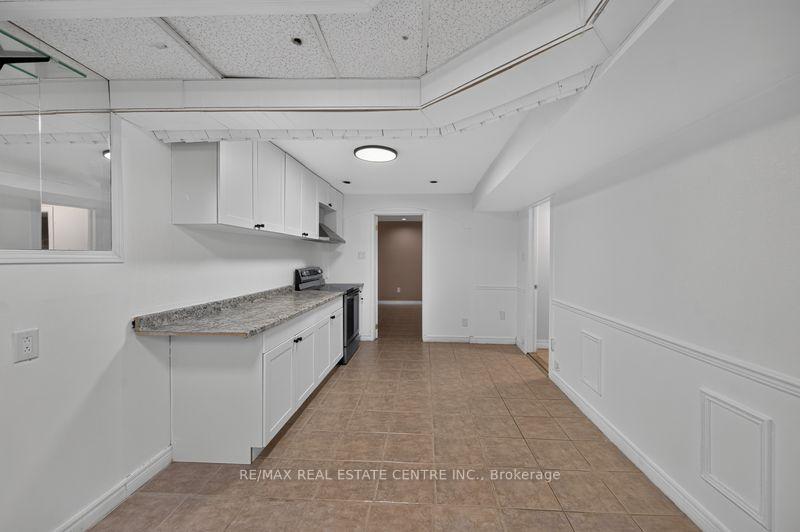 Photo 8 of Unit Lower Unit, 59 Colin Crescent, Hamilton, Jerome — HOMEH