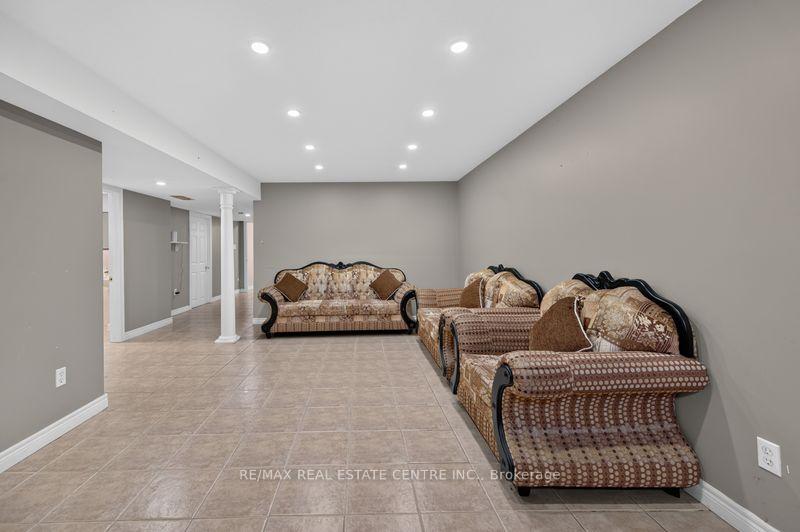 Photo 11 of Unit Lower Unit, 59 Colin Crescent, Hamilton, Jerome — HOMEH