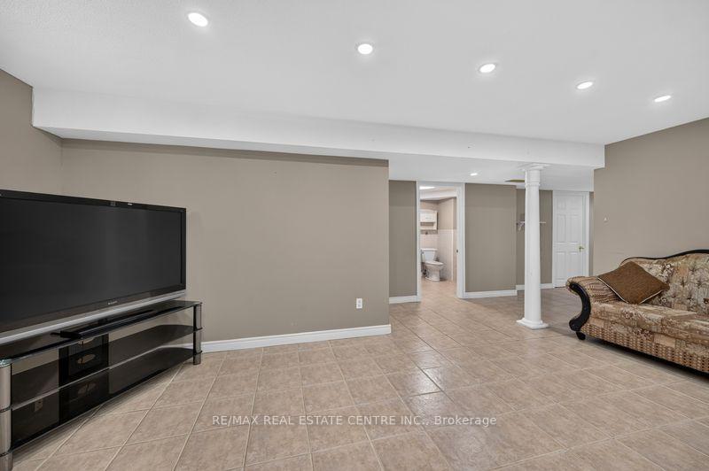 Photo 14 of Unit Lower Unit, 59 Colin Crescent, Hamilton, Jerome — HOMEH