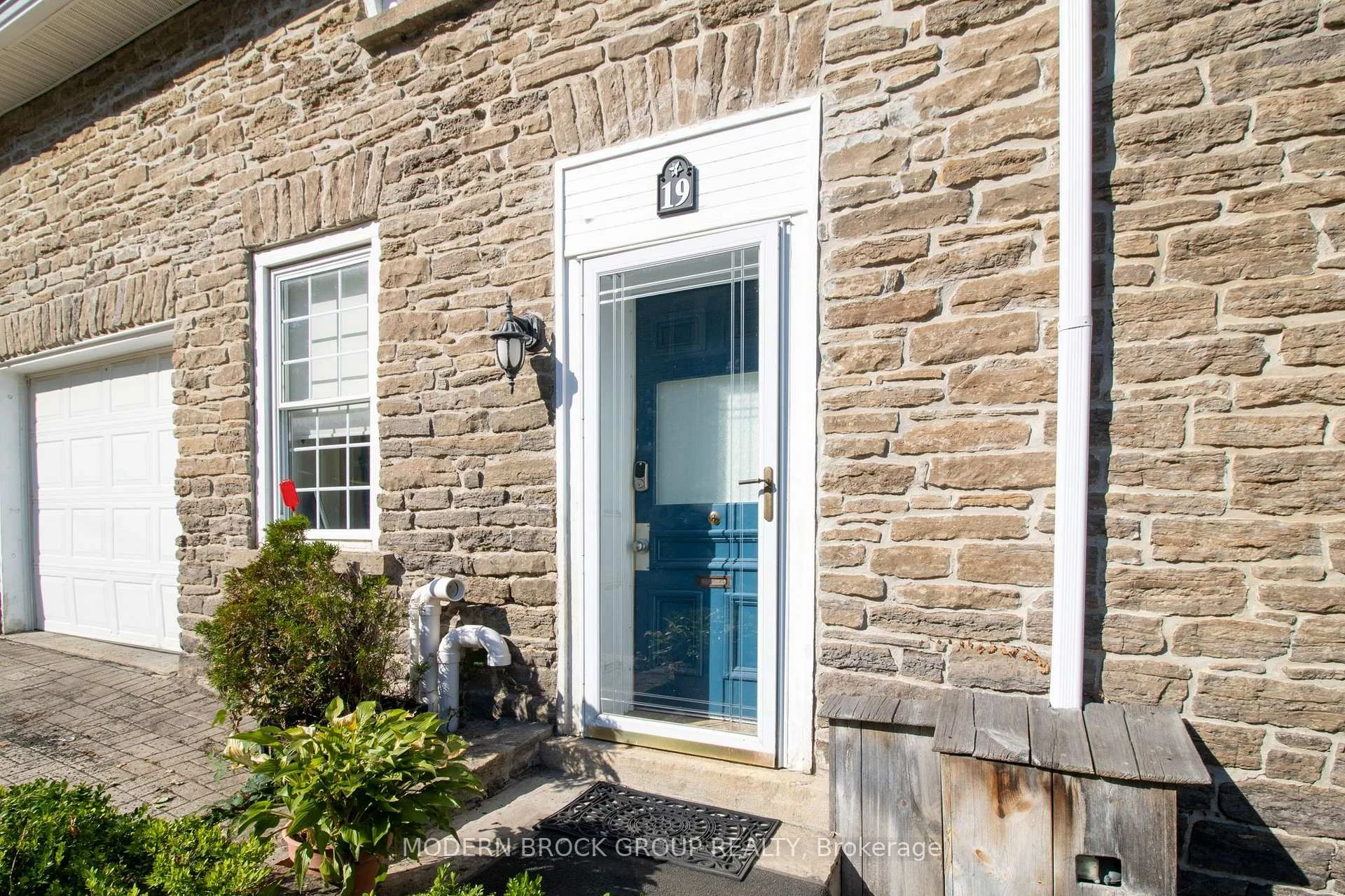Photo 53 of 17/19 Ormond Street, Brockville, Brockville — HOMEH