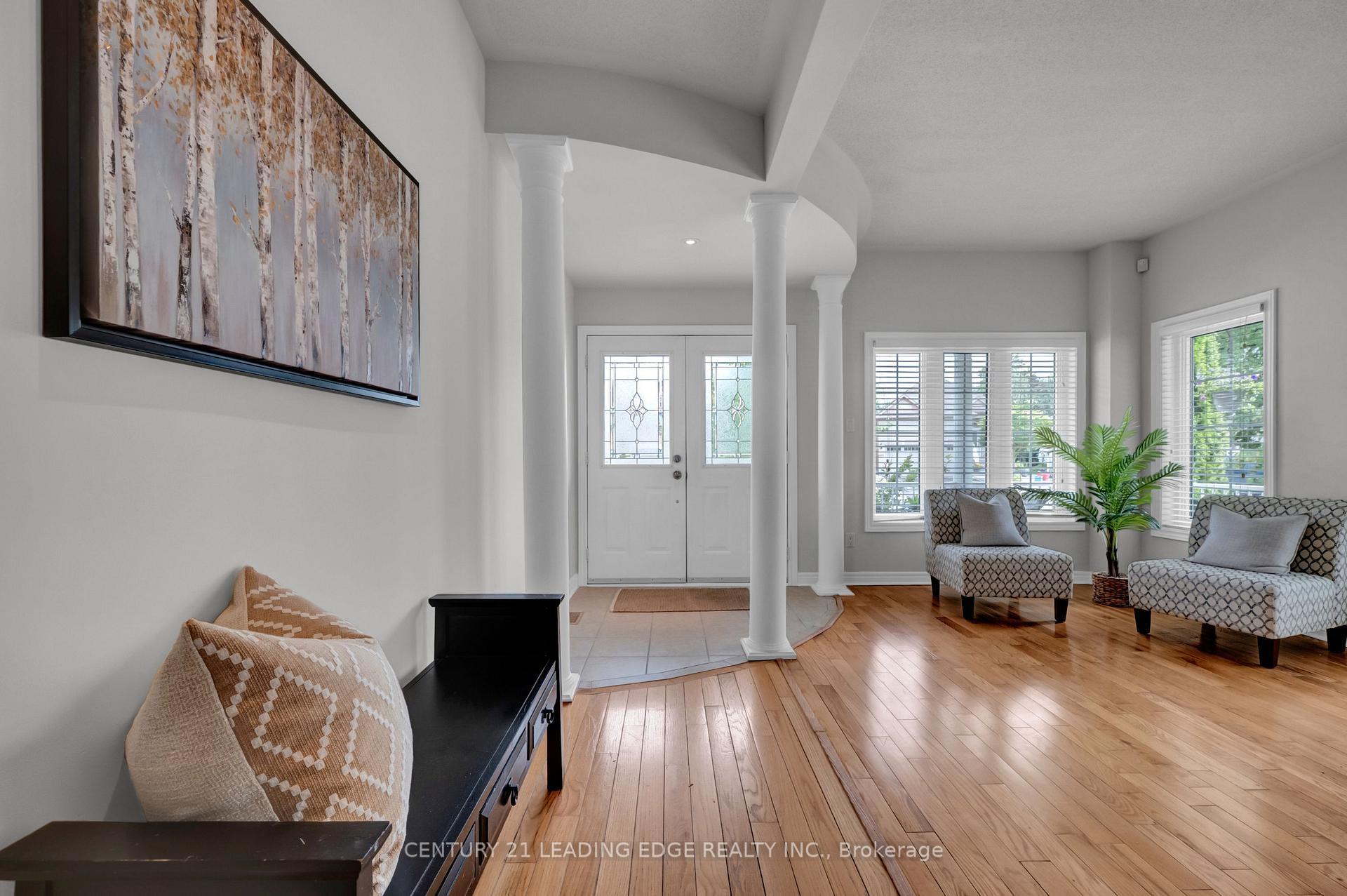 Photo 5 of 319 Mapleview Court, Pickering, Rouge Park — HOMEH