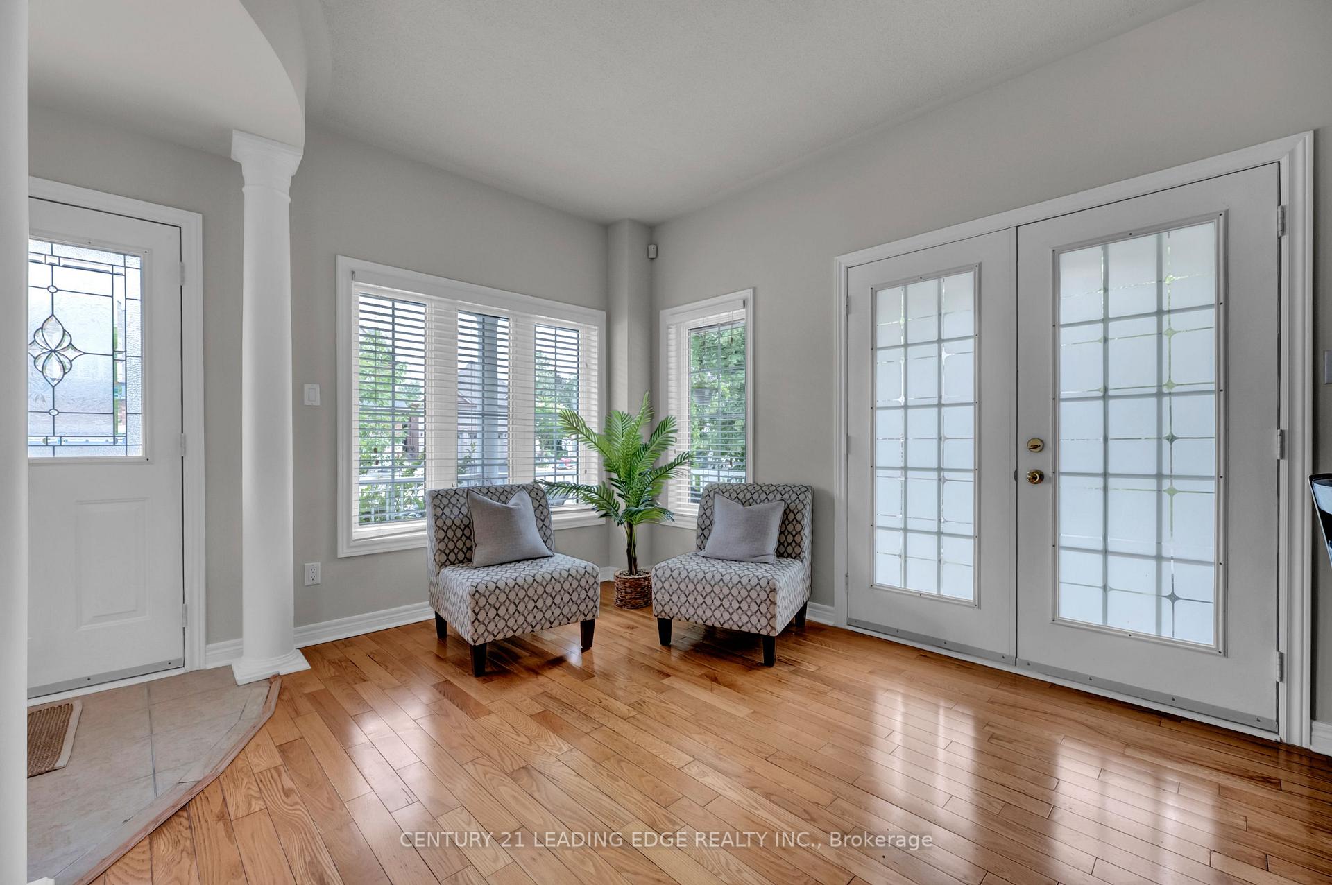 Photo 8 of 319 Mapleview Court, Pickering, Rouge Park — HOMEH