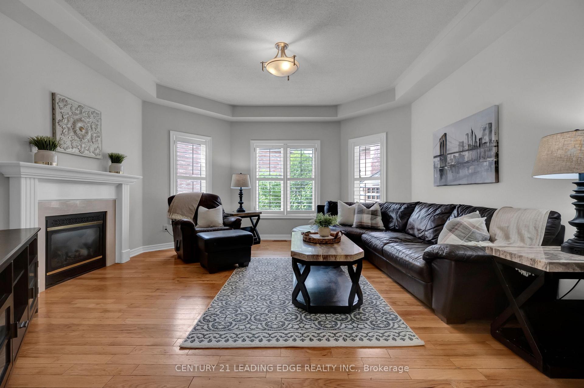 Photo 17 of 319 Mapleview Court, Pickering, Rouge Park — HOMEH