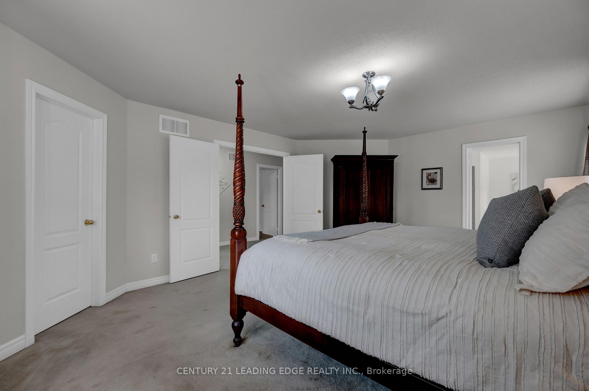 Photo 24 of 319 Mapleview Court, Pickering, Rouge Park — HOMEH