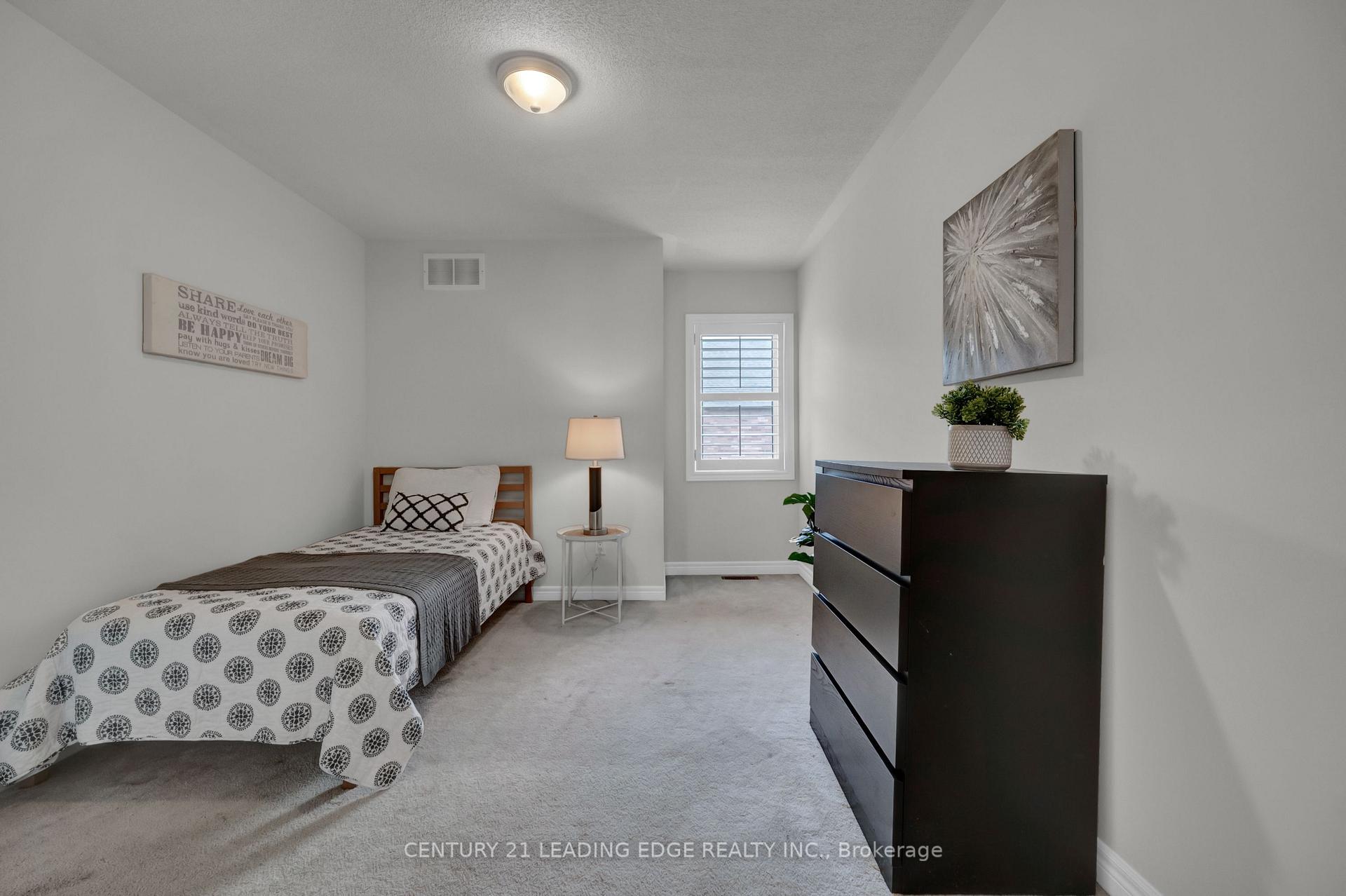 Photo 30 of 319 Mapleview Court, Pickering, Rouge Park — HOMEH