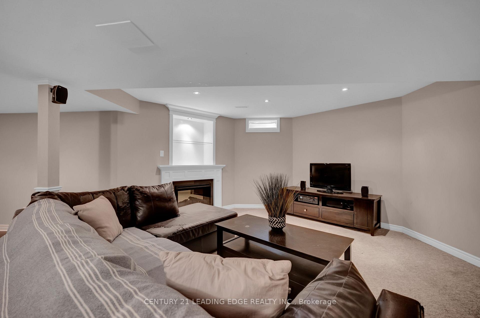 Photo 40 of 319 Mapleview Court, Pickering, Rouge Park — HOMEH