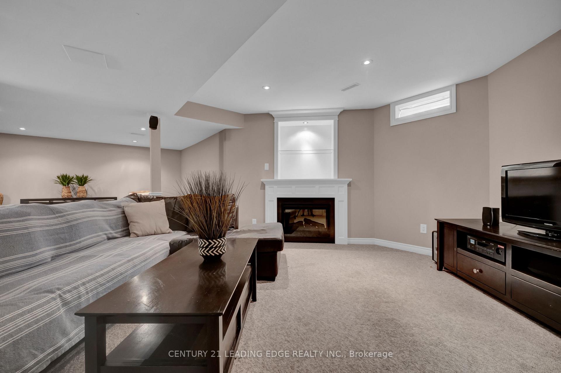 Photo 41 of 319 Mapleview Court, Pickering, Rouge Park — HOMEH