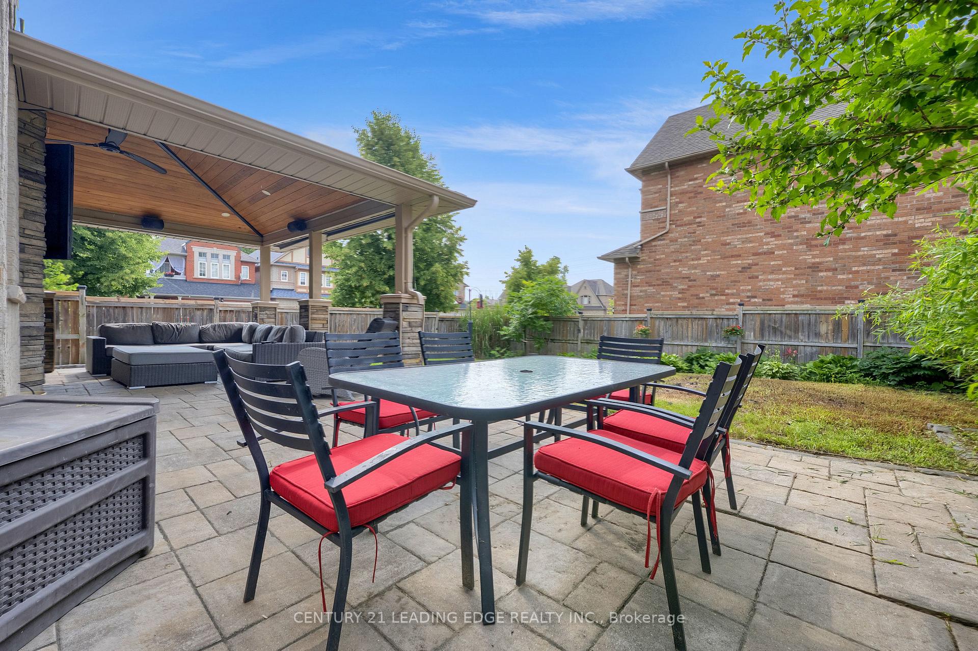 Photo 46 of 319 Mapleview Court, Pickering, Rouge Park — HOMEH