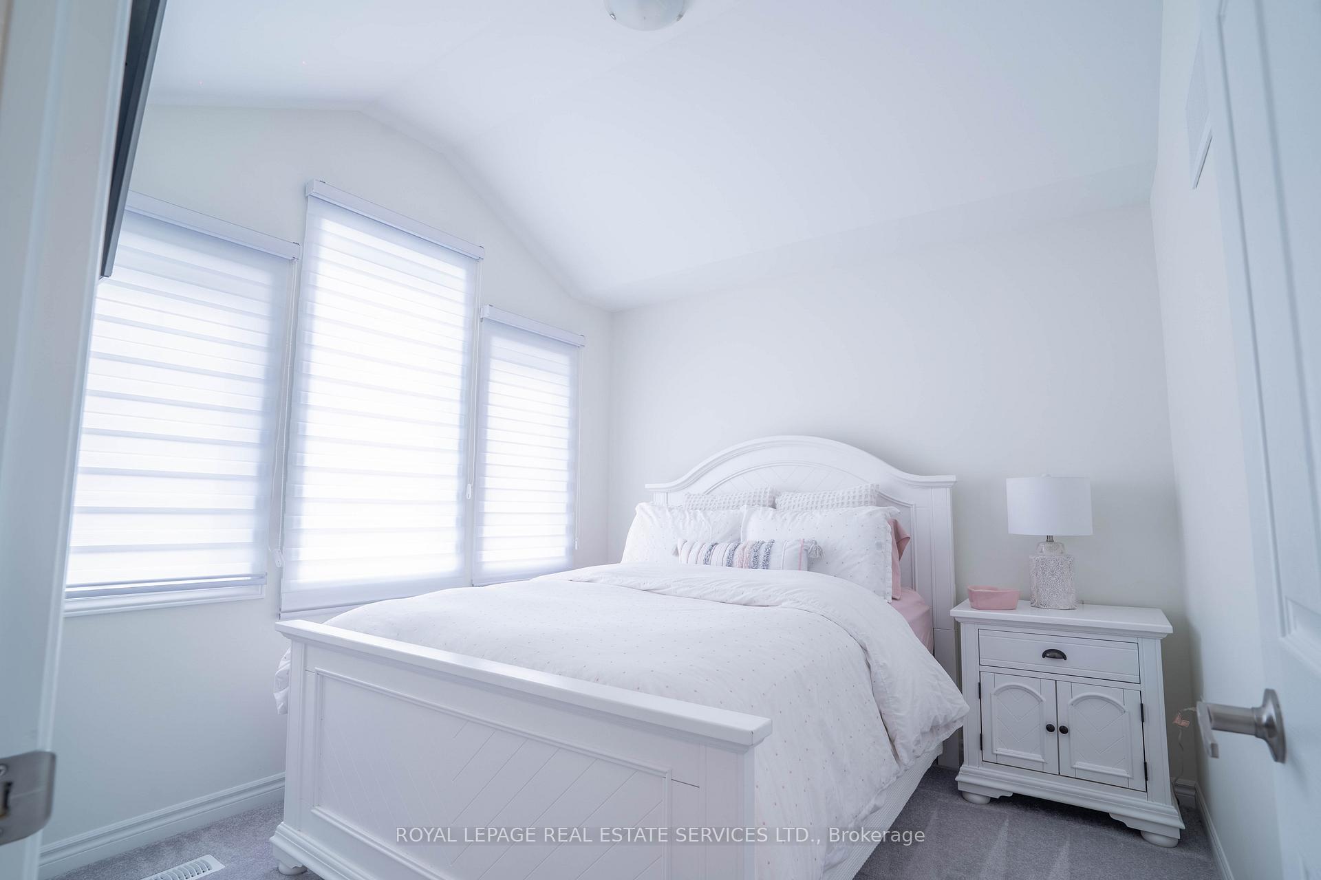 Photo 17 of 84 Barkerville Drive, Whitby, Rural Whitby — HOMEH