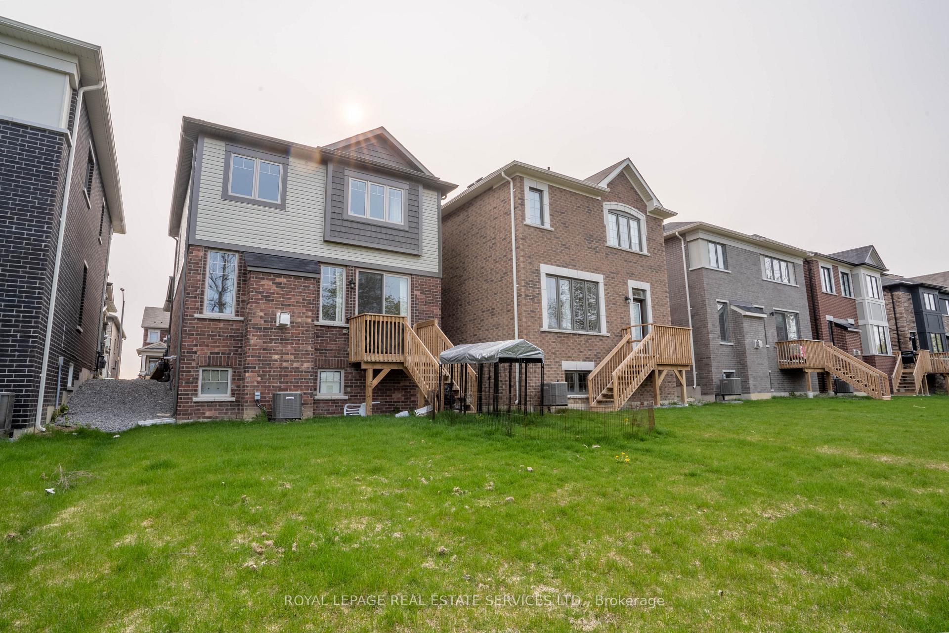 Photo 22 of 84 Barkerville Drive, Whitby, Rural Whitby — HOMEH