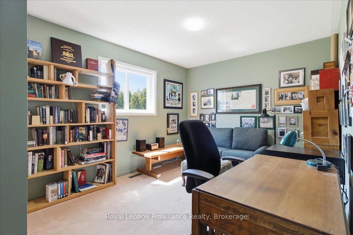 Photo 17 of 12 Reynolds Place, Prince Edward County, Wellington — HOMEH