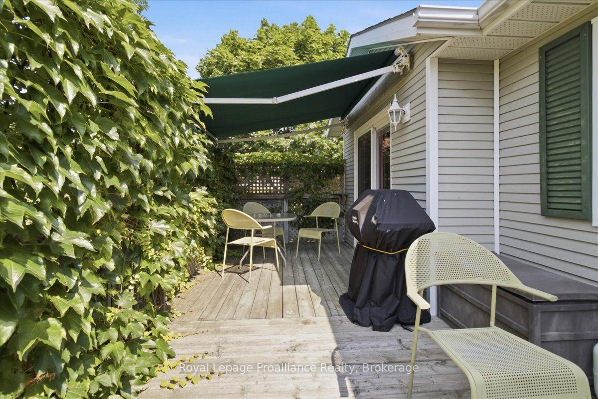 Photo 18 of 12 Reynolds Place, Prince Edward County, Wellington — HOMEH
