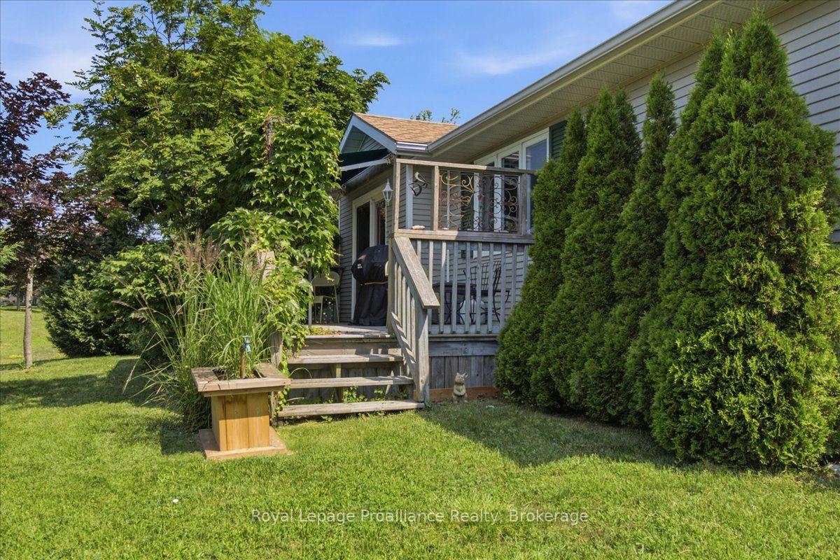 Photo 19 of 12 Reynolds Place, Prince Edward County, Wellington — HOMEH