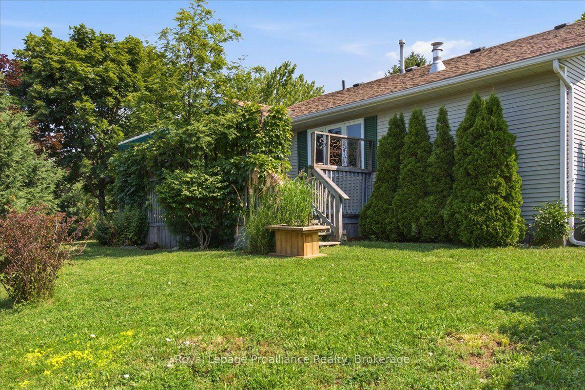 Photo 20 of 12 Reynolds Place, Prince Edward County, Wellington — HOMEH