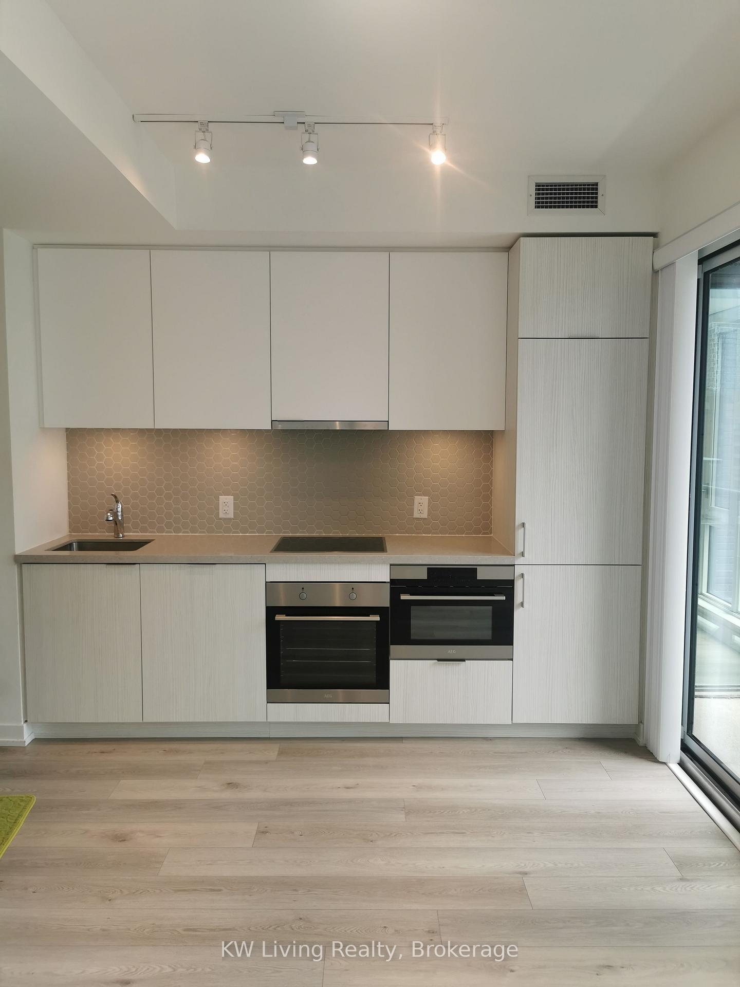 Photo 13 of Unit 821, 158 Front Street E, Toronto, Moss Park — HOMEH