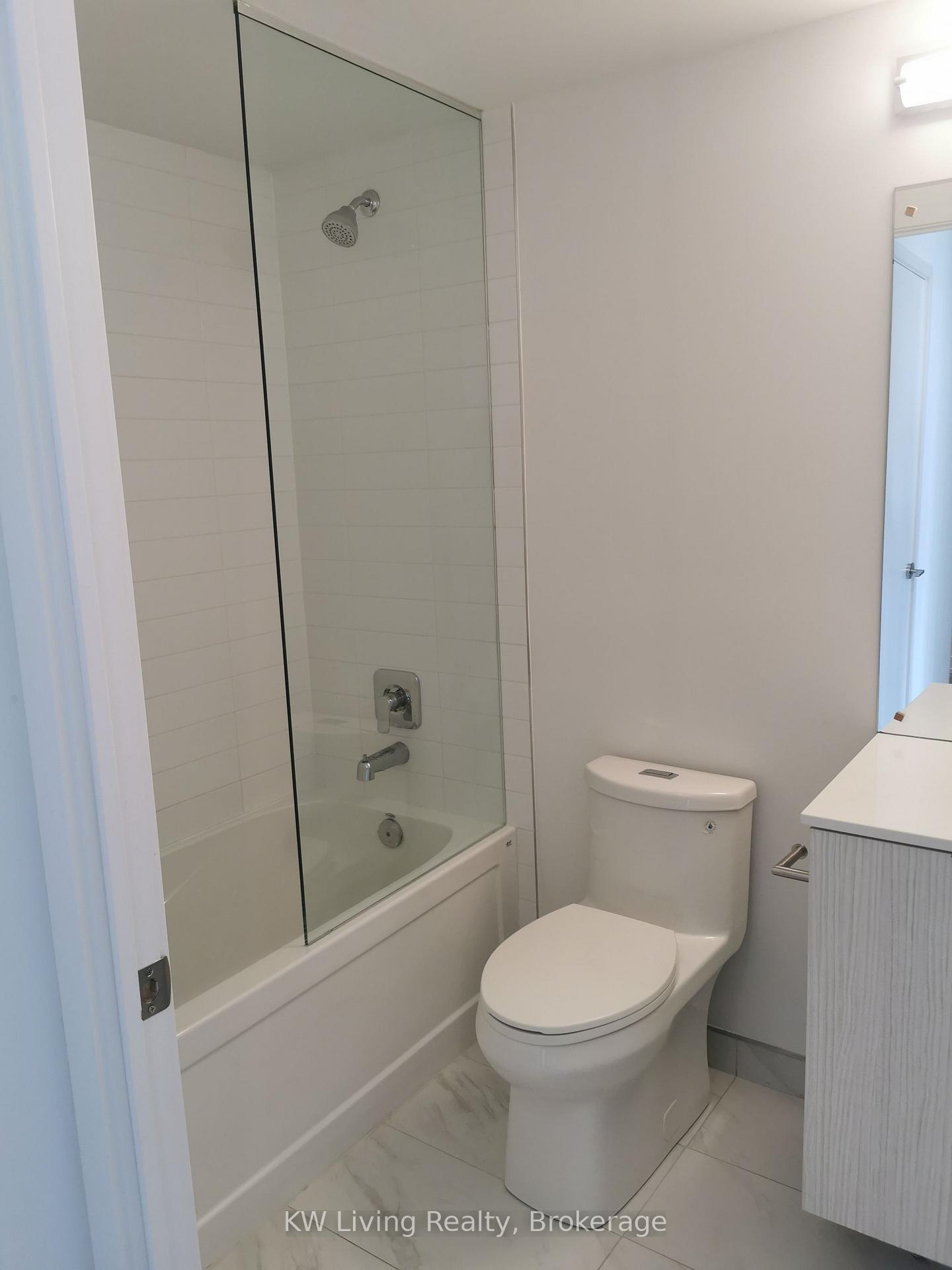 Photo 21 of Unit 821, 158 Front Street E, Toronto, Moss Park — HOMEH