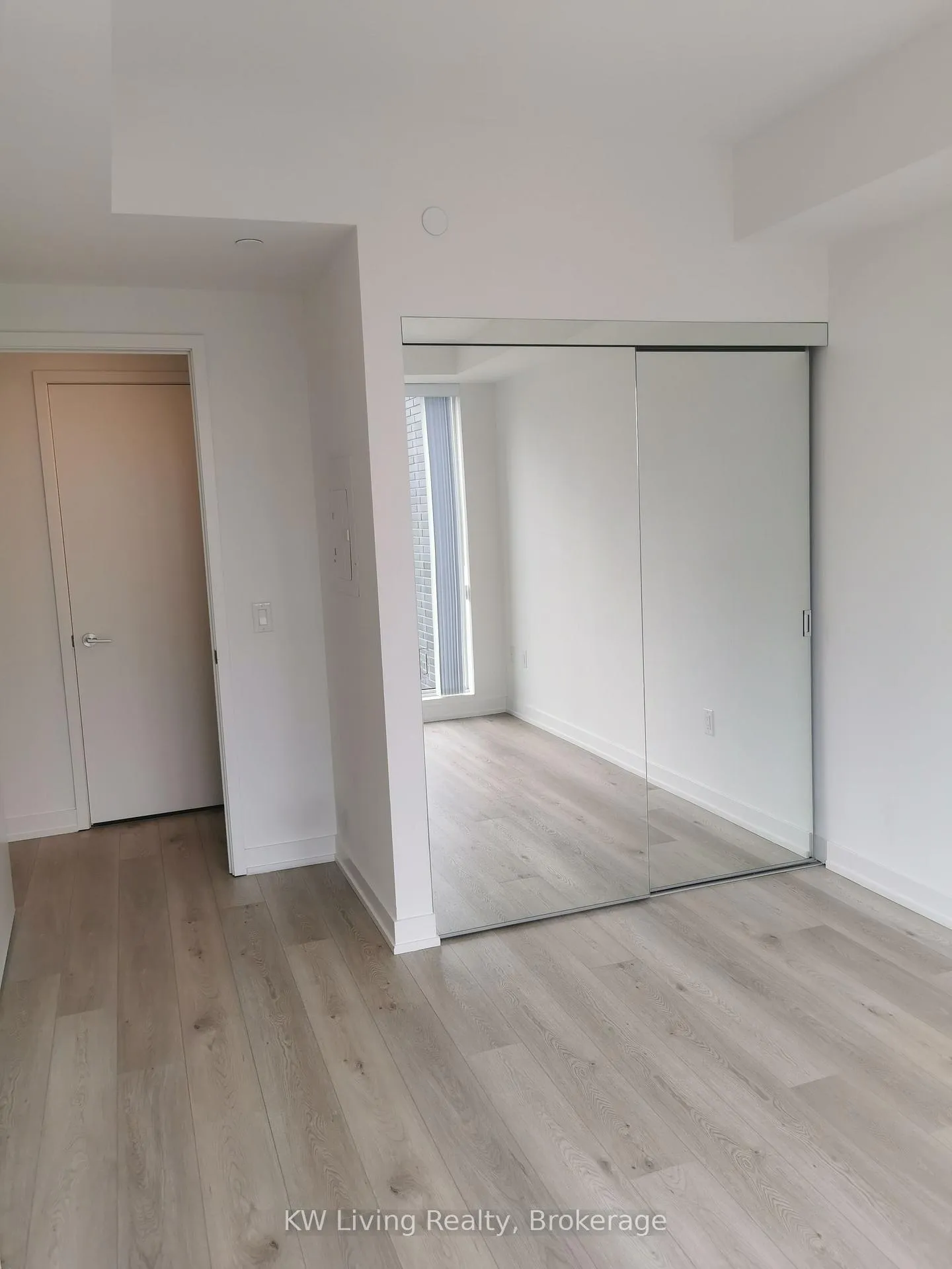 Photo 6 of Unit 821, 158 Front Street E, Toronto, Moss Park — HOMEH
