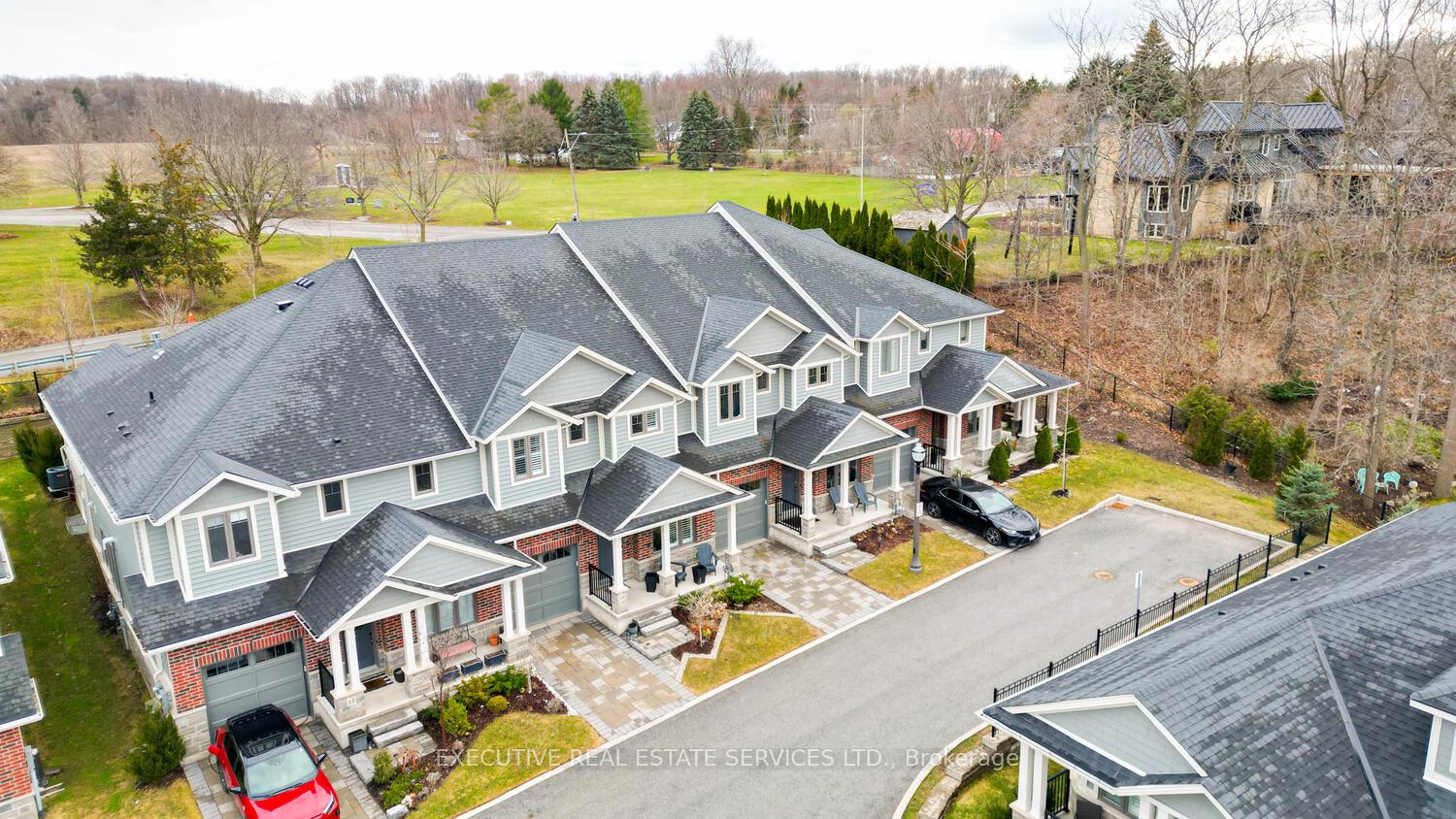 Photo 2 of Unit 11, 2848 King Street, Lincoln, Lincoln-Jordan/Vineland — HOMEH