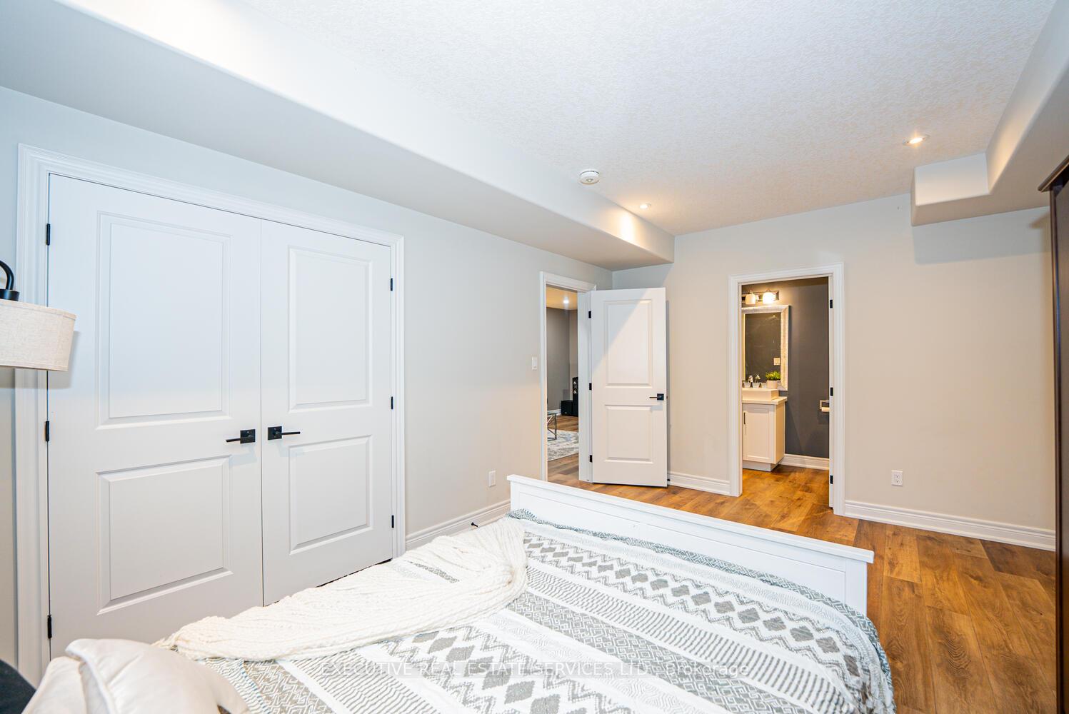 Photo 21 of Unit 11, 2848 King Street, Lincoln, Lincoln-Jordan/Vineland — HOMEH
