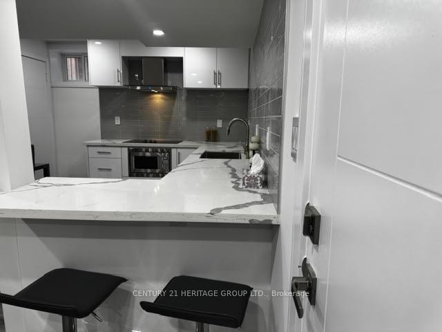 Photo 8 of Unit 2, 7 Larkfield Crescent, East Gwillimbury, Sharon — HOMEH