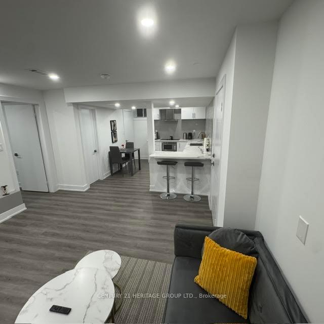 Photo 17 of Unit 2, 7 Larkfield Crescent, East Gwillimbury, Sharon — HOMEH