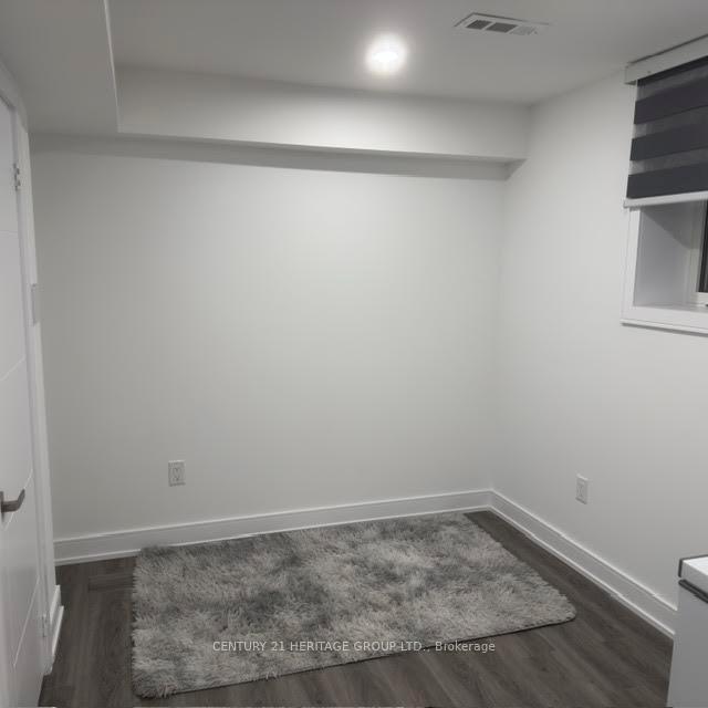 Photo 24 of Unit 2, 7 Larkfield Crescent, East Gwillimbury, Sharon — HOMEH