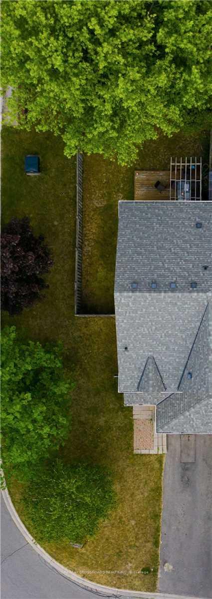 Photo 3 of 50 Widdifield Avenue, Newmarket, Armitage — HOMEH