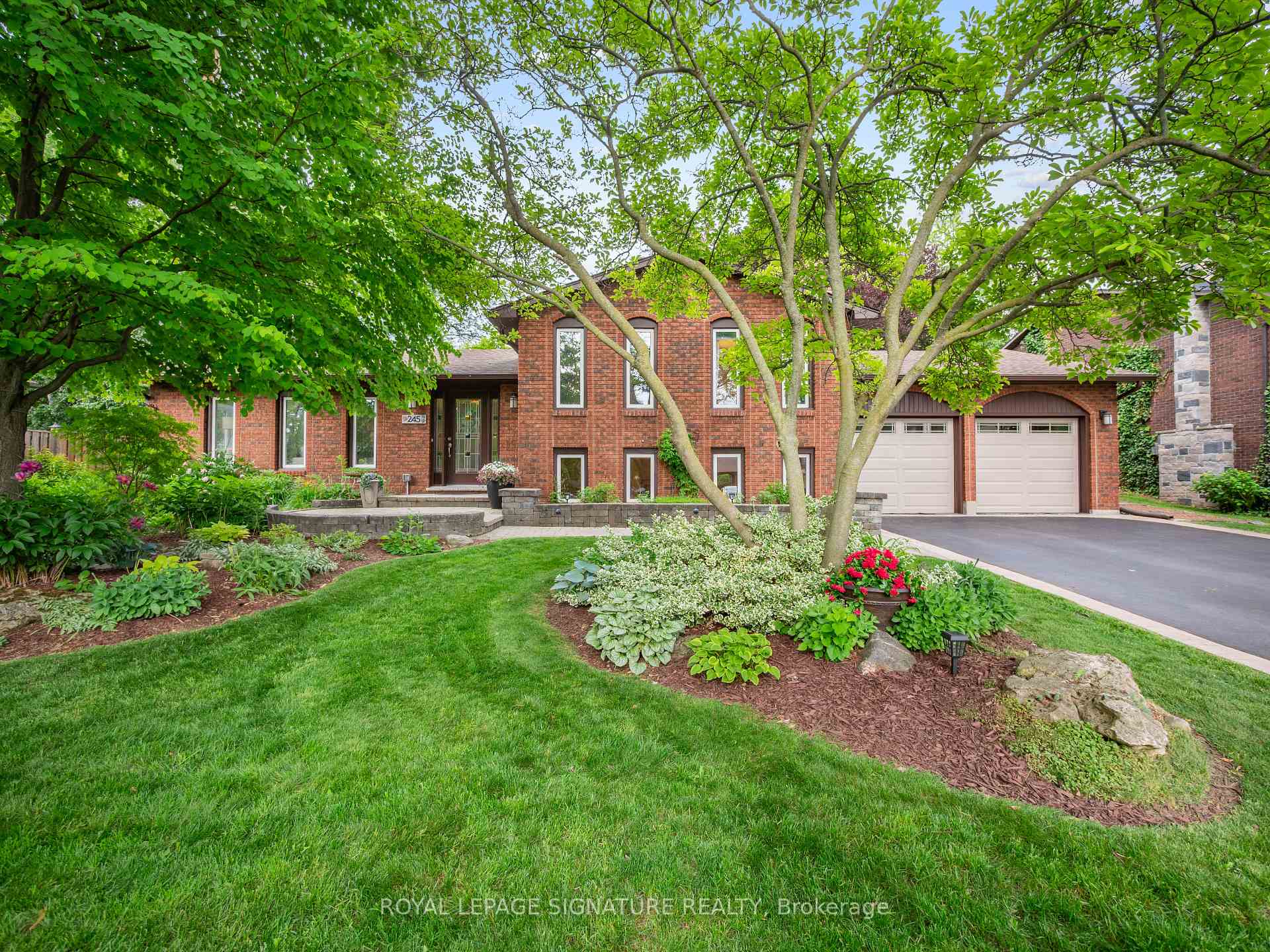 Photo 1 of 245 Appleby Road, Hamilton, Ancaster — HOMEH
