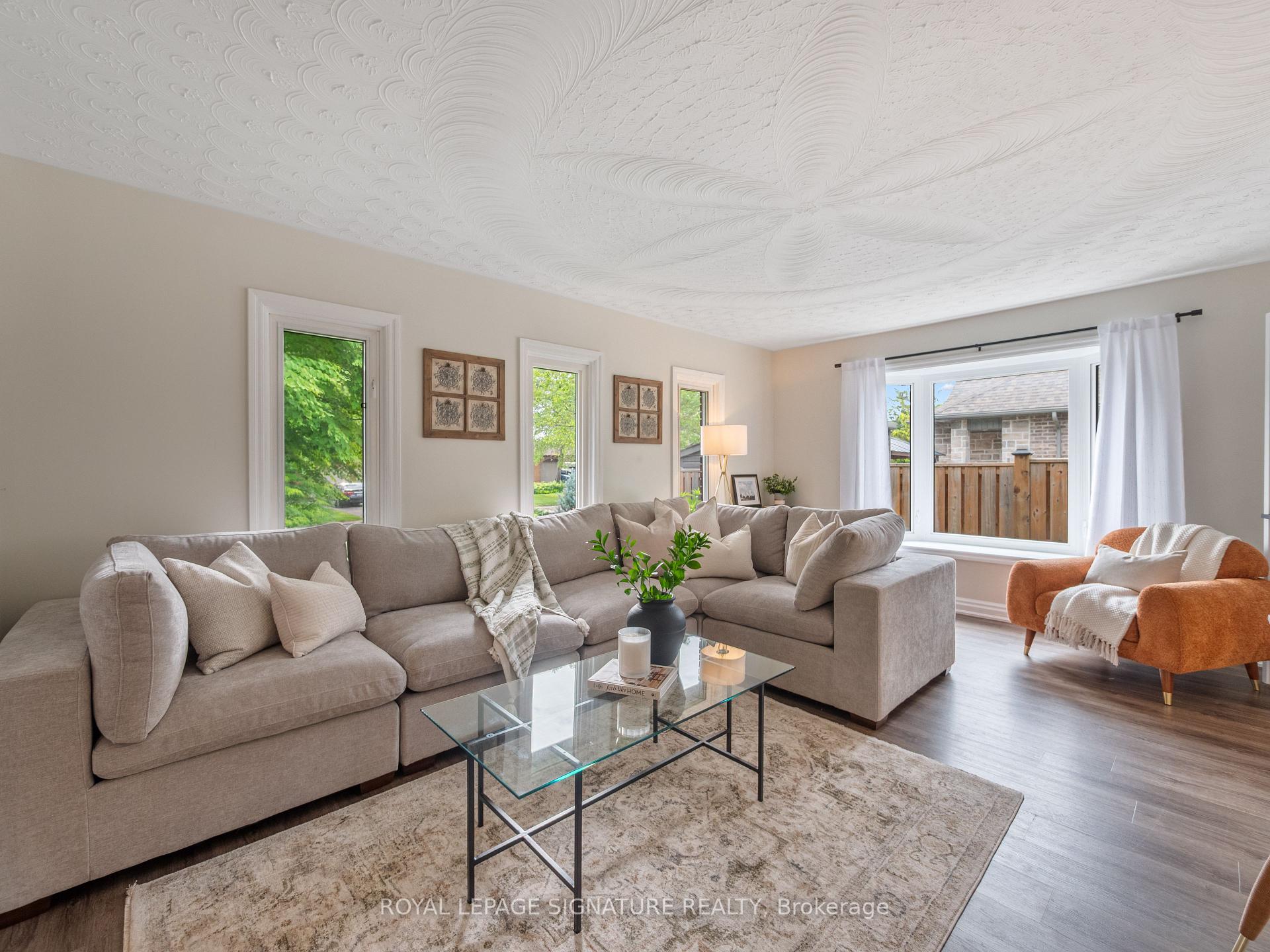 Photo 4 of 245 Appleby Road, Hamilton, Ancaster — HOMEH